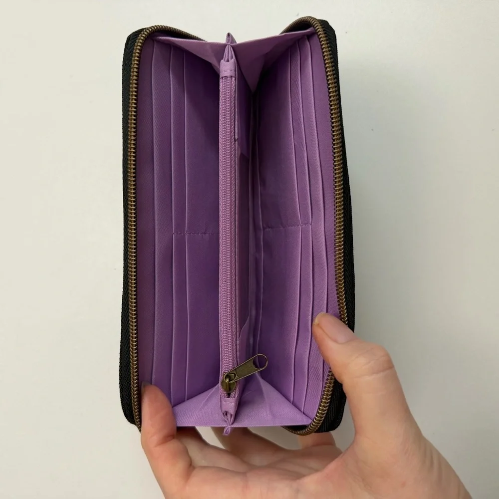 Travelon Wallet Zippered Closure Zip Pocket Credit Card Travel Black Purple